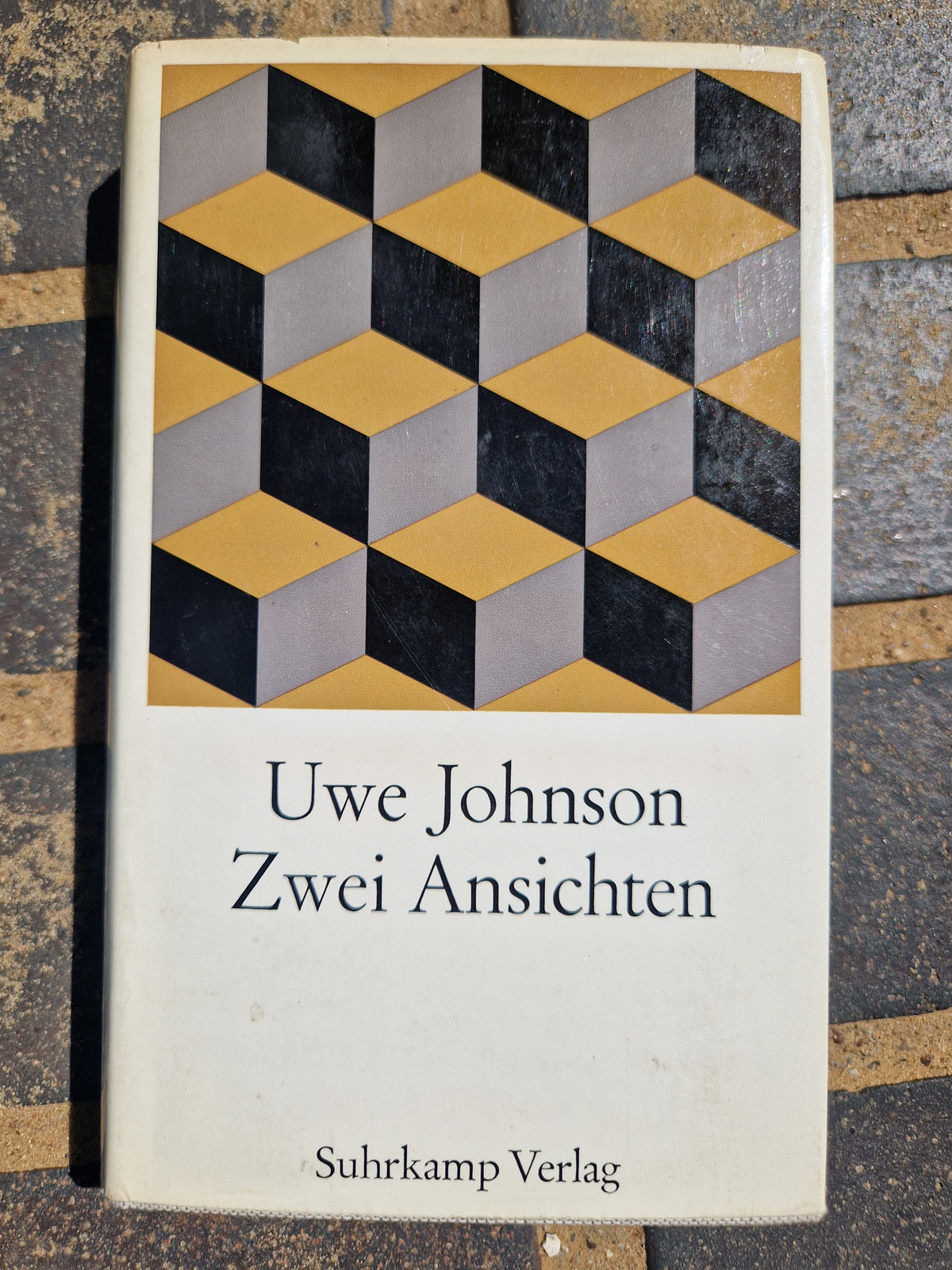 UWE JOHNSON: ZWEI ANSICHTEN