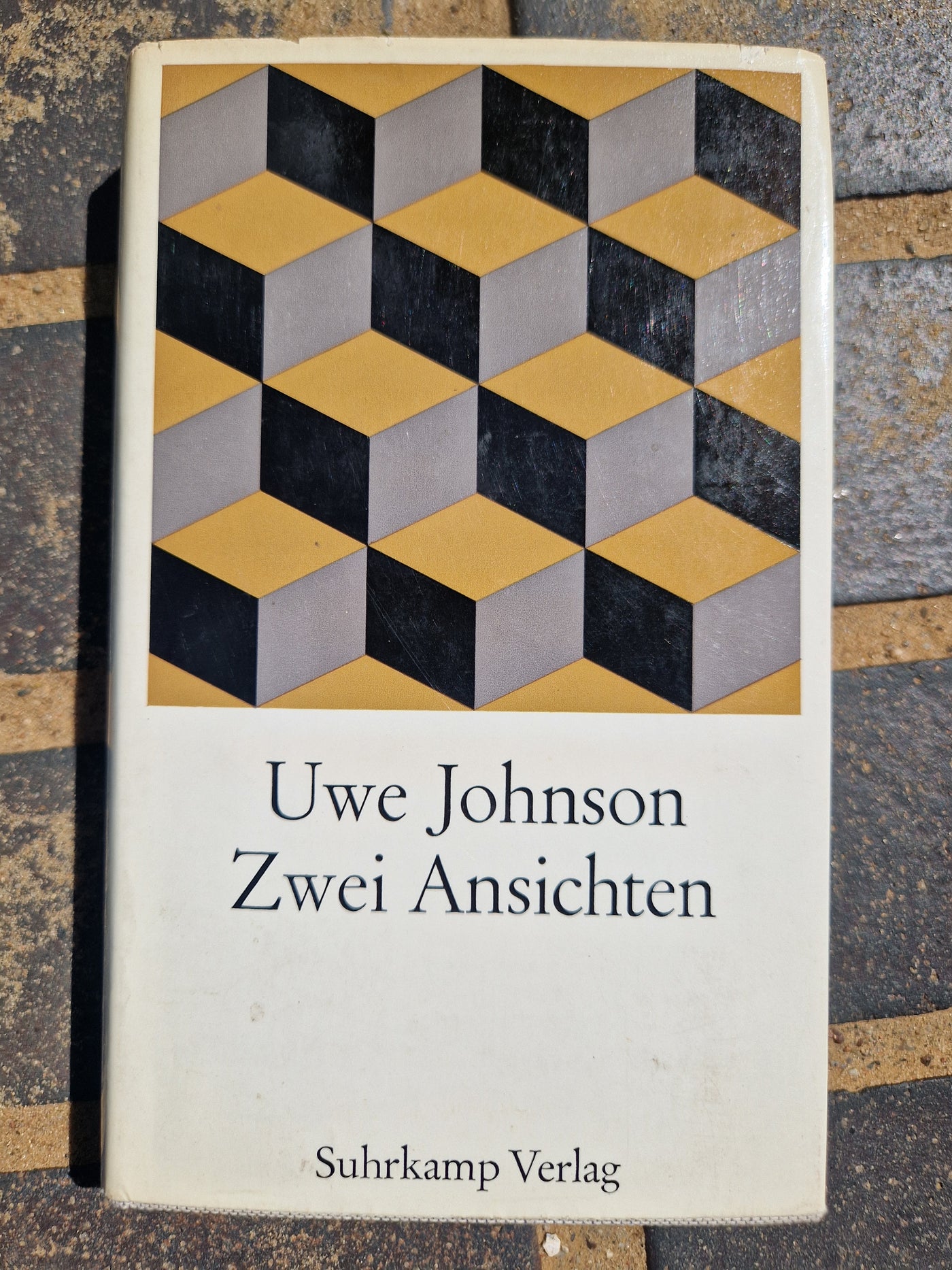 UWE JOHNSON: ZWEI ANSICHTEN