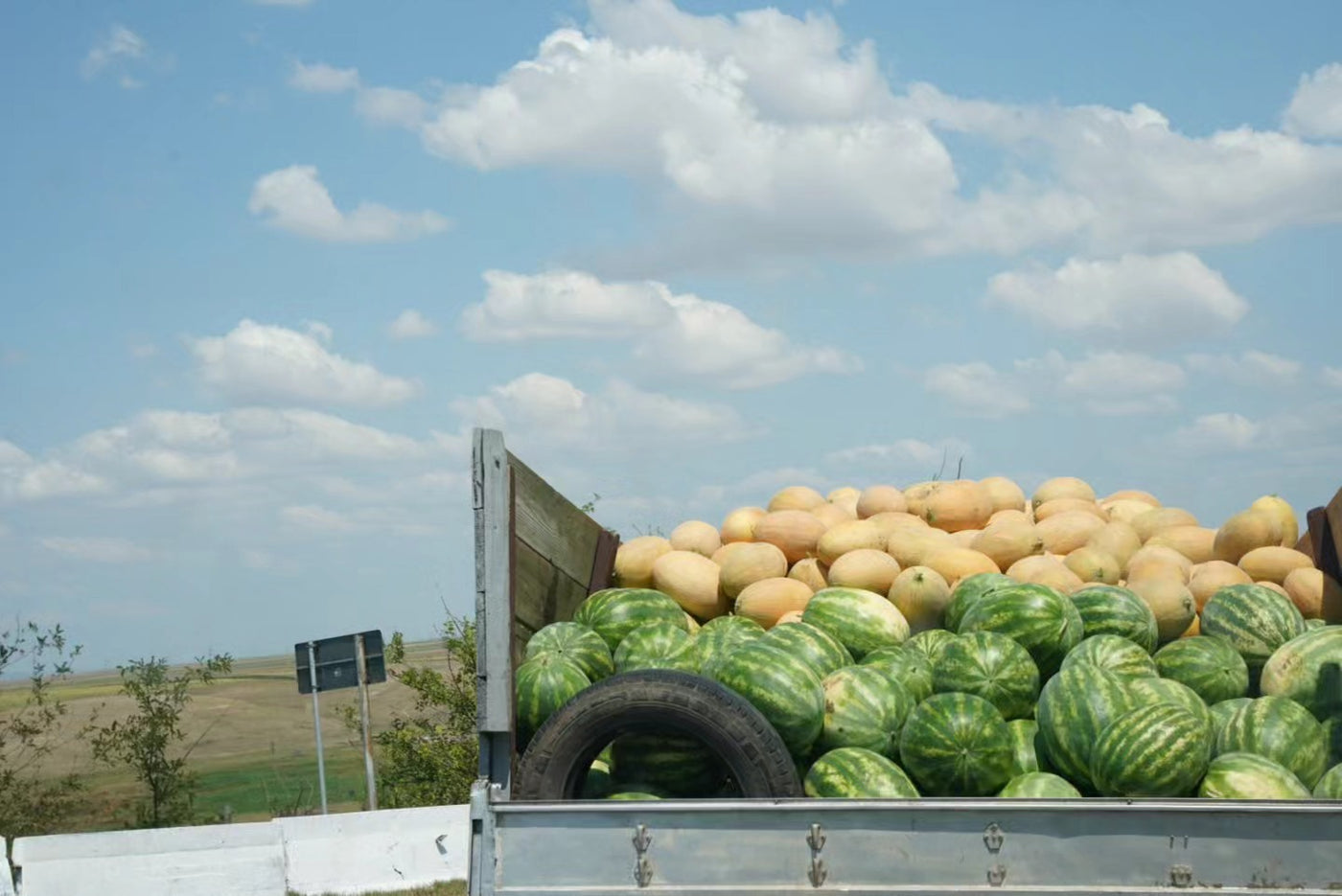 CLOUDS. MELON TRUCK